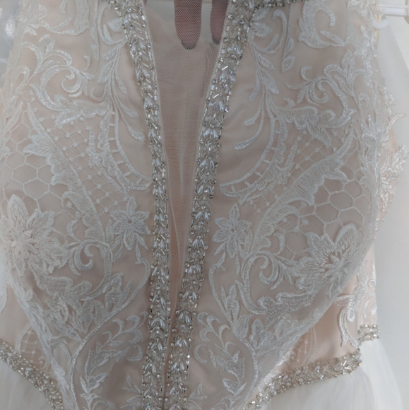 Custom made Venus Bridal Wedding Dress - Picture 2 of 7